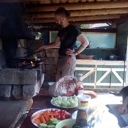 Ve Srubu Konukevi *