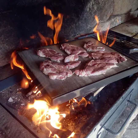 Konukevi Ve Srubu