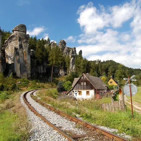 Konukevi Ve Srubu